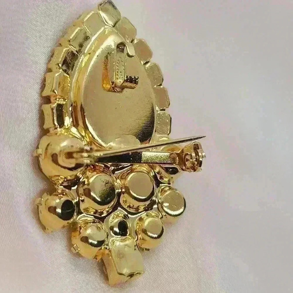 Vintage Gold-toned rhinestones aurora brooches pin (pendant)bundle - Picture 10 of 14